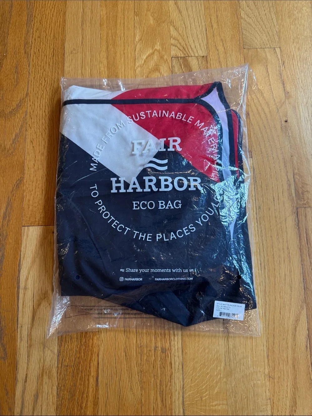 Fair Harbor Anchor Swim Trunk Large NWT Blue/Red/White
